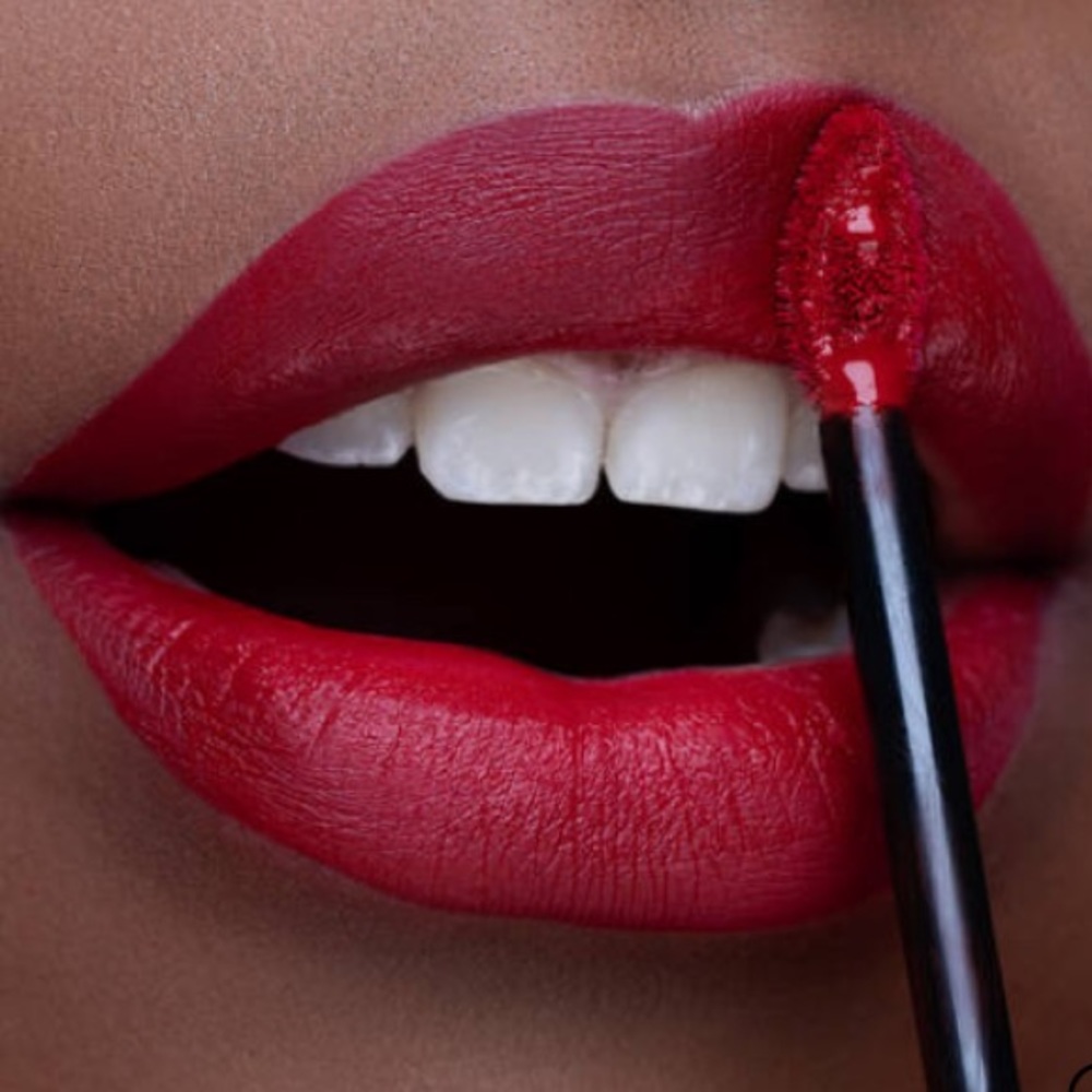 NYX Lip Lingerie, XXL Matte Liquid Lipstick 💄 No.21- STAMINA •Red Lip Colour